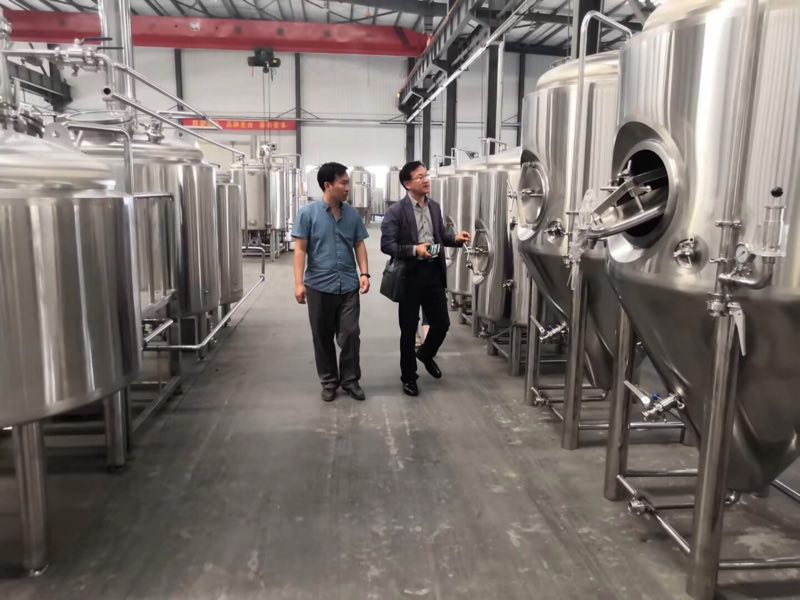 精釀啤酒設(shè)備 精釀啤酒設(shè)備