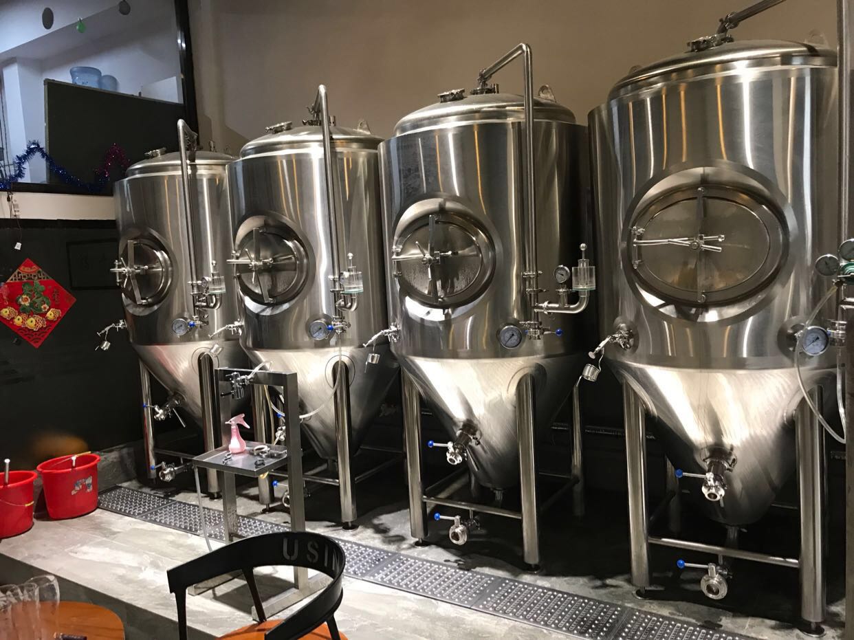 豪魯錐形啤酒發(fā)酵罐 豪魯錐形啤酒發(fā)酵罐